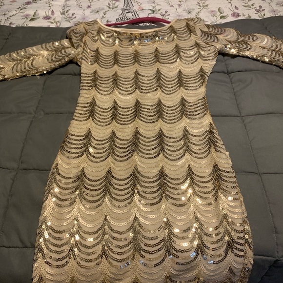 Dress - Picture 2 of 3